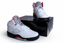 Load image into Gallery viewer, Air Jordan 5 Price Guide