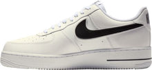Load image into Gallery viewer, Nike Men's Air Force 1 '07 Shoes White/Black